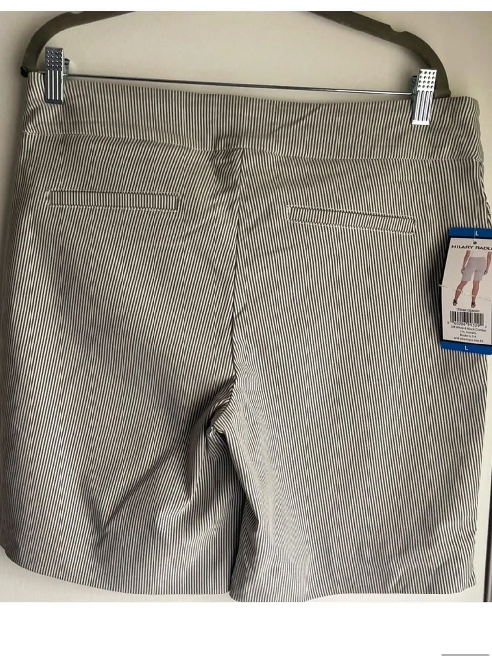 *NWT* Hilary Radley Gray and White Pinstripe Women’s Shorts - Picture 5 of 6